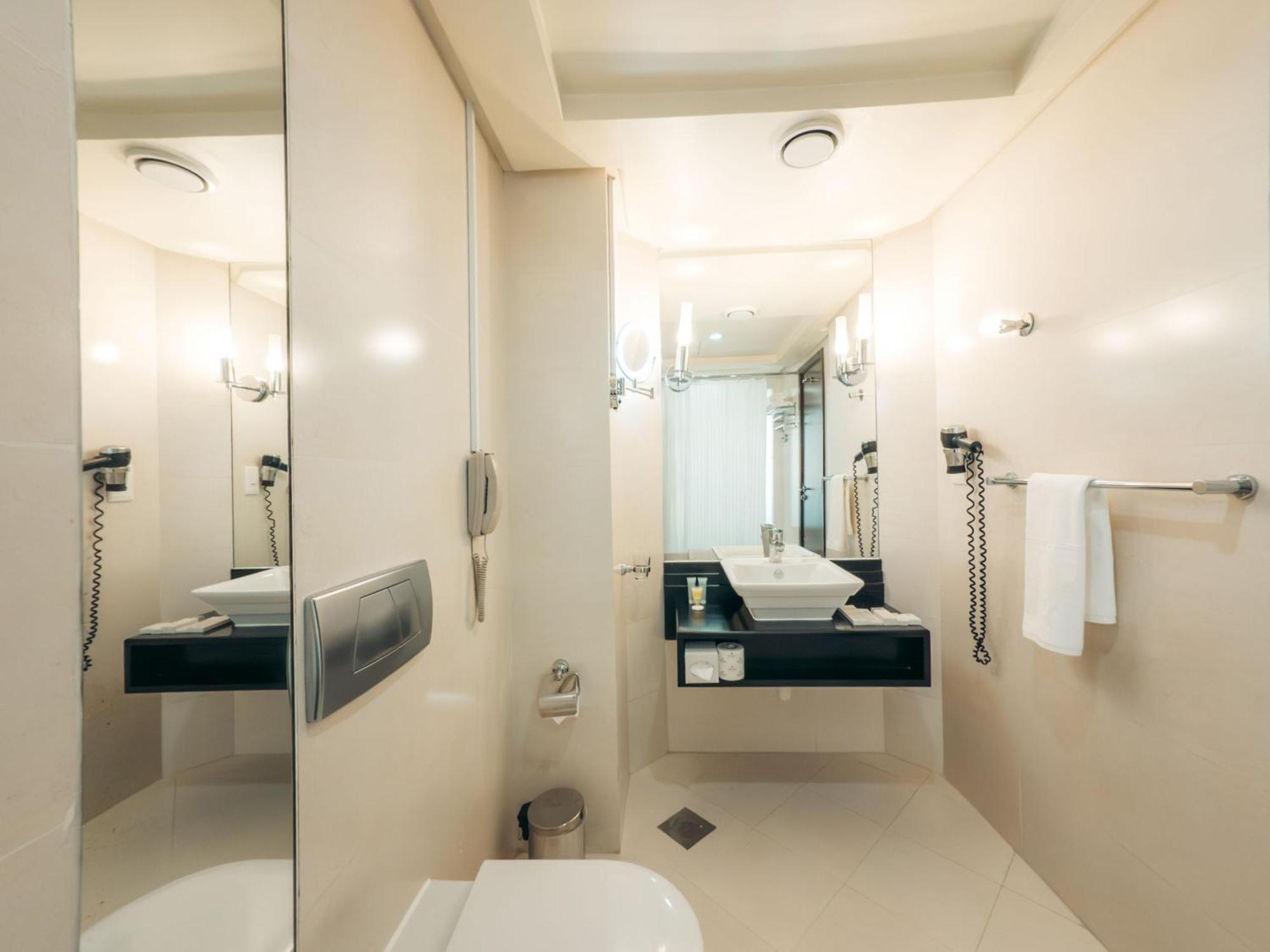 Kingsgate By Millennium Abu Dhabi